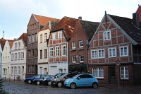 Häuseransicht Altstadt Buxtehude Mietspiegel Autos