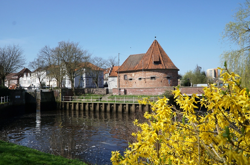 Marschtorzwinger im Frühling